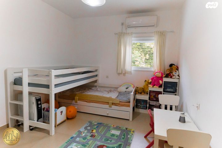 דירה, רבקה גובר, ראשונים, כפר סבא