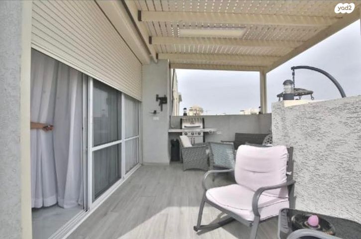 דופלקס, מנחם בגין, נווה גנים, קרית מוצקין