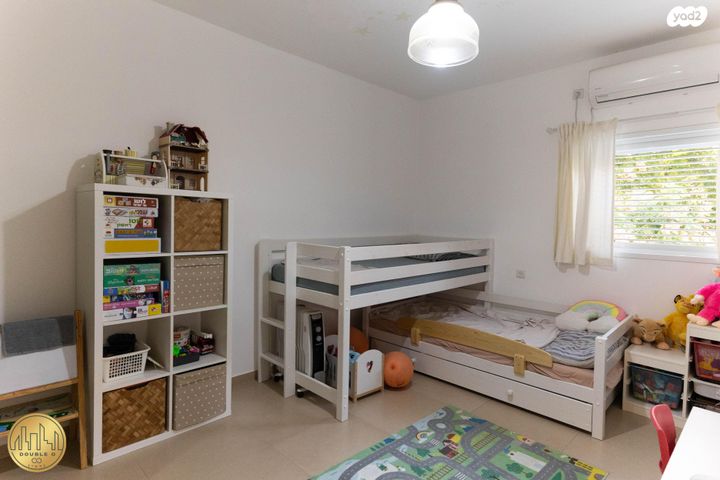 דירה, רבקה גובר, ראשונים, כפר סבא