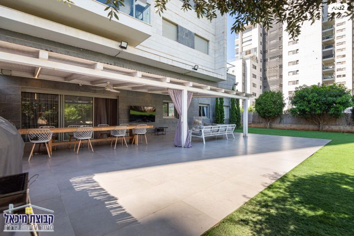 דירת גן, מעיין, נופרים, ראש העין