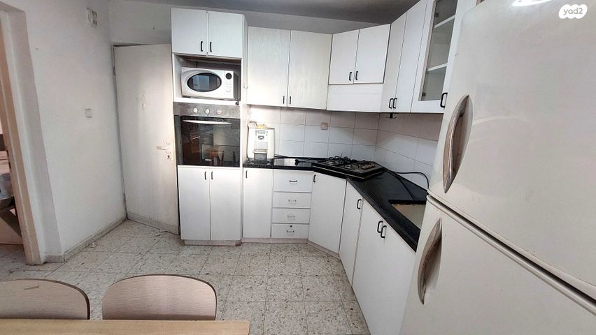 דירה, שמעון בר גיורא, שכונה ד', באר שבע