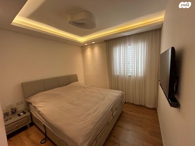 דירה, הר הצופים, רחובות ההולנדית, רחובות