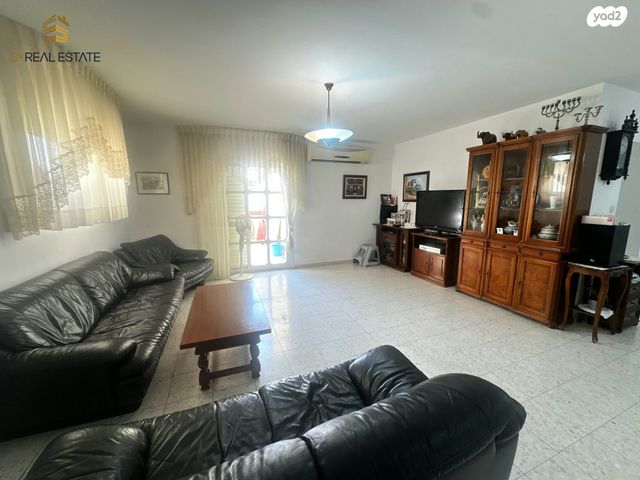 דירה, השיריונאי, פסגת זאב, ירושלים