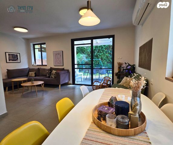 בית פרטי/ קוטג', בת חפר, בת חפר