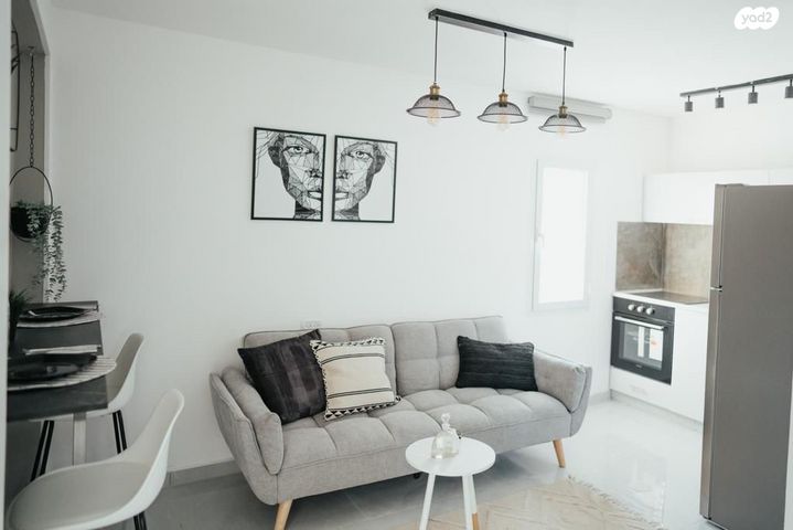 חשמונאים 235