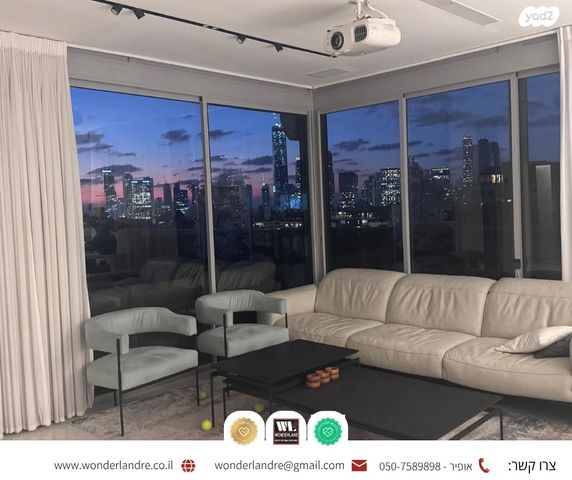 גג/ פנטהאוז, שטח 9, גבעתיים