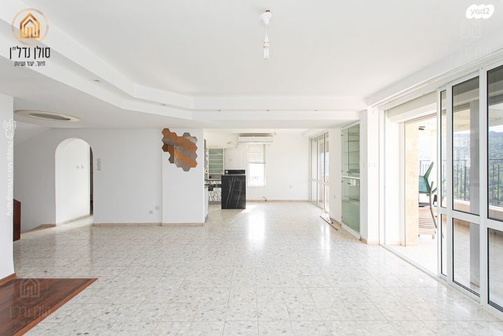 הוד הכרמל, דניה