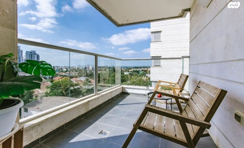 דירה, הוד השרון