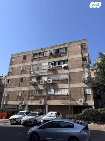 דירה, אלי כהן, רמת הנשיא, בת ים