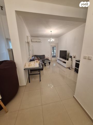 דירה, משה שרת, שכונת בן גוריון, מרכז העיר ג', רמת גן