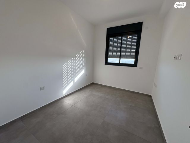 גג/ פנטהאוז, הקרן הקיימת לישראל, נופי בן שמן, לוד