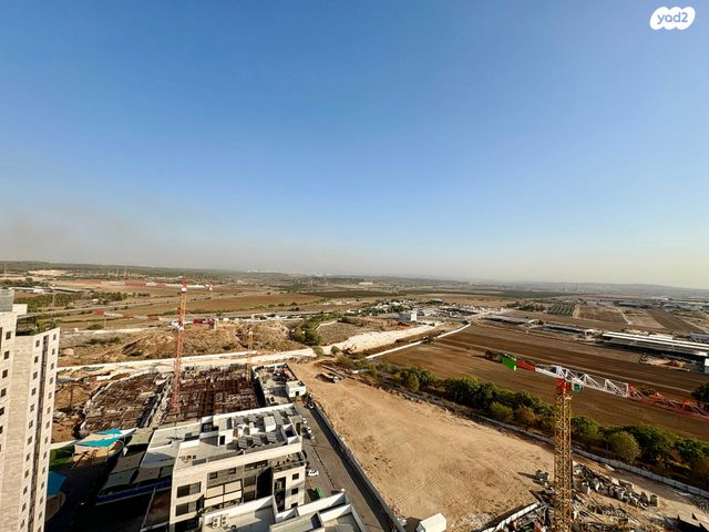 גג/ פנטהאוז, הקרן הקיימת לישראל, נופי בן שמן, לוד