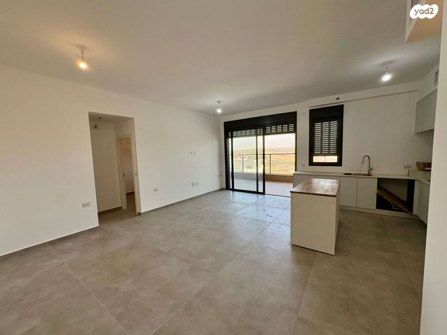 גג/ פנטהאוז, הקרן הקיימת לישראל, נופי בן שמן, לוד