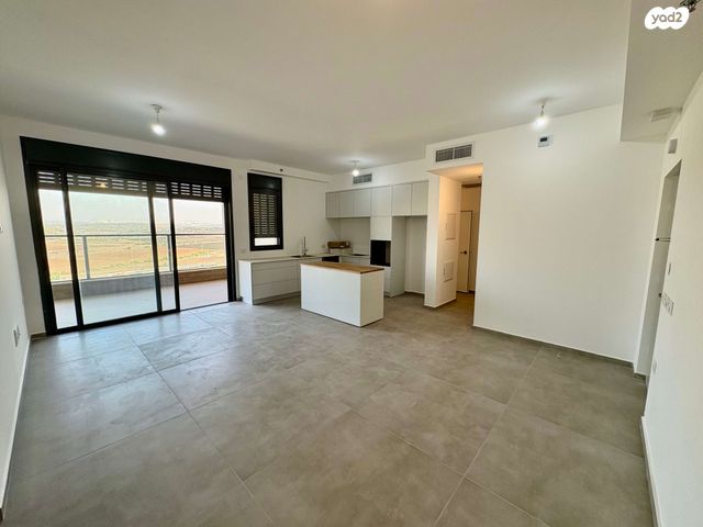 גג/ פנטהאוז, הקרן הקיימת לישראל, נופי בן שמן, לוד