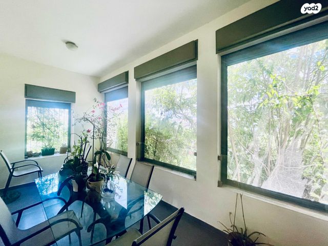 דירה, כיכר היינריך היינה, מרכז הכרמל, חיפה