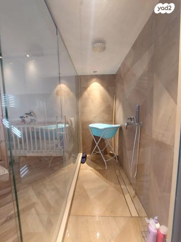 טריפלקס, דרך הים, כרמל מערבי, חיפה