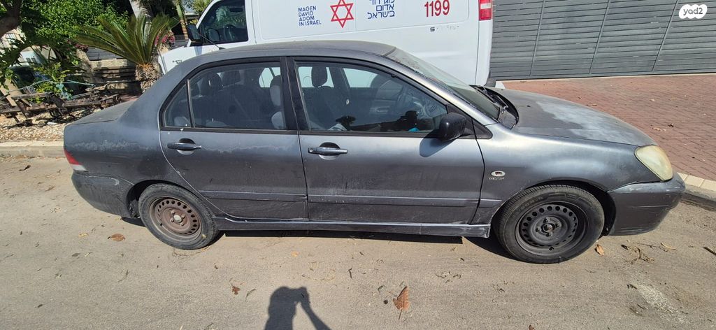 מיצובישי לנסר