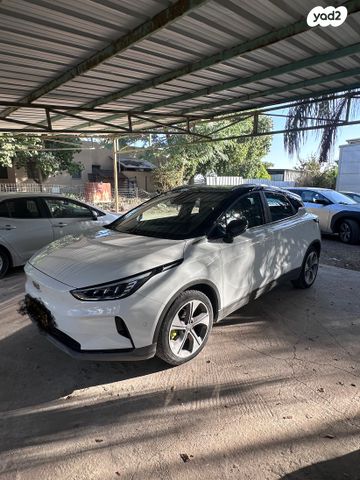 מודעת רכב ג׳ילי Geometry C