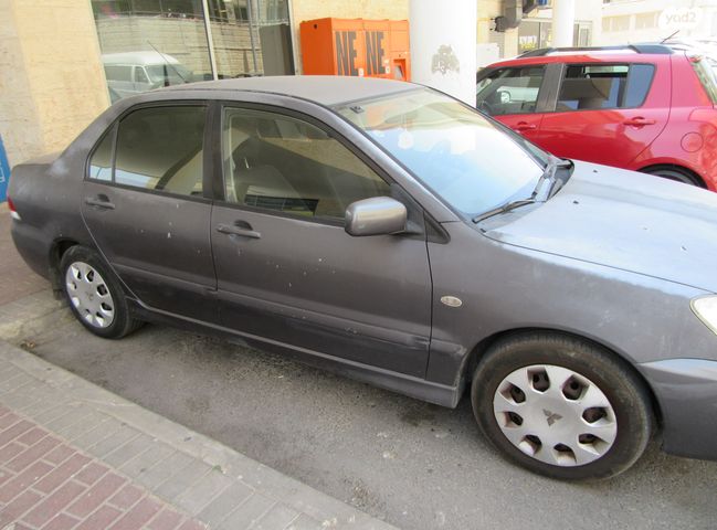 מודעת רכב מיצובישי לנסר