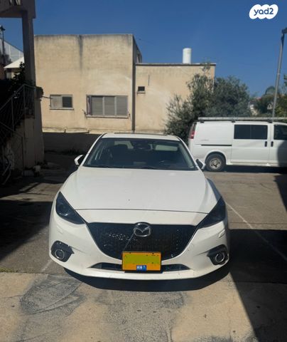 מודעת רכב מאזדה 3