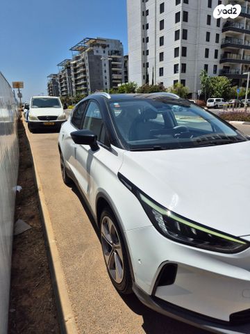 ג׳ילי Geometry C