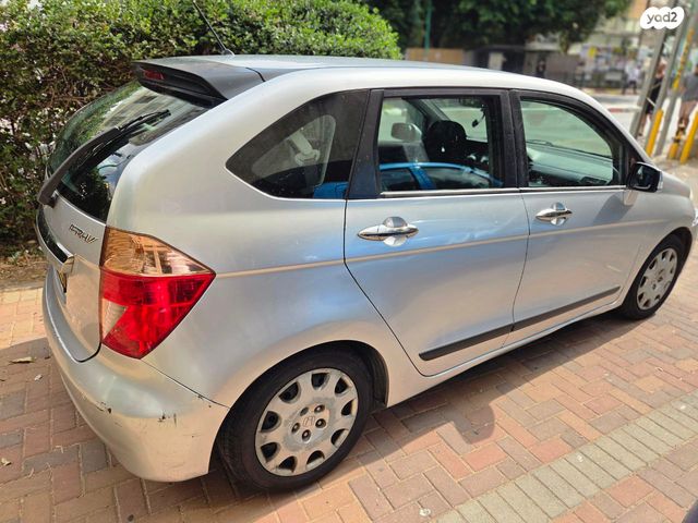 מודעת רכב הונדה FR-V