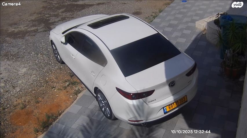 מודעת רכב מאזדה 3