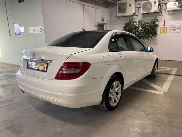 מודעת רכב מרצדס-בנץ C-class