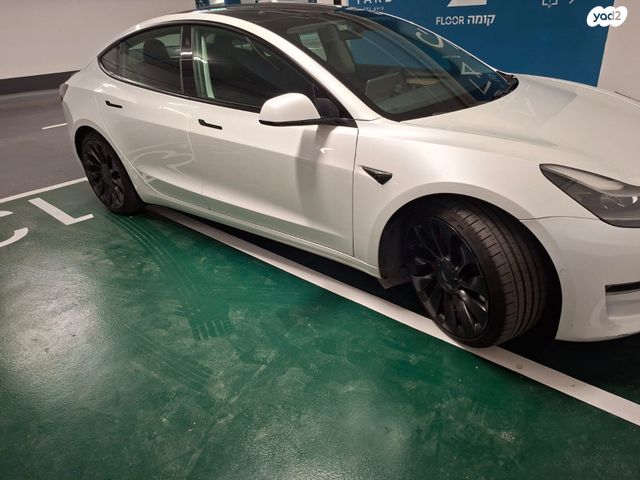 מודעת רכב טסלה מודל 3