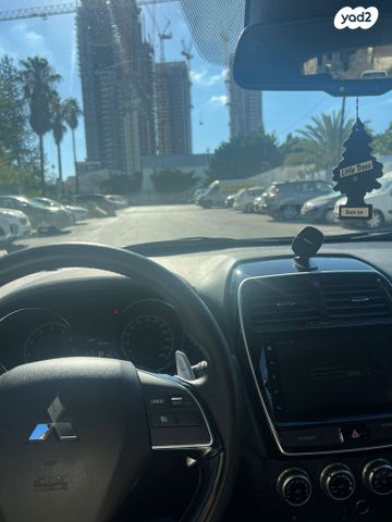 מודעת רכב מיצובישי ASX