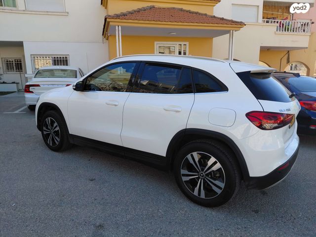 מודעת רכב מרצדס-בנץ GLA