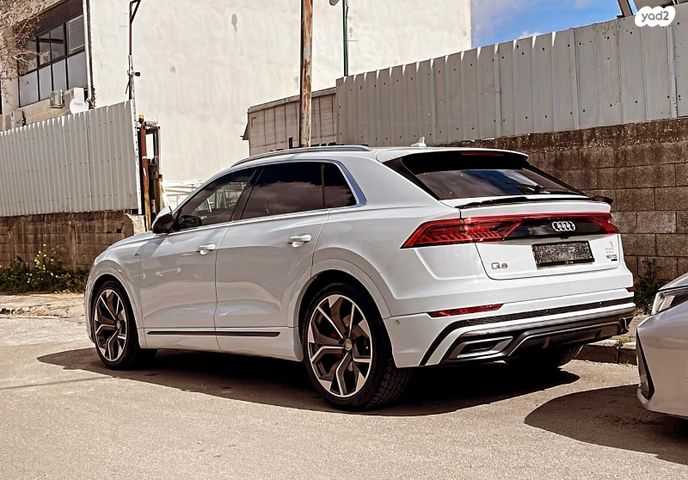 מודעת רכב אאודי Q8