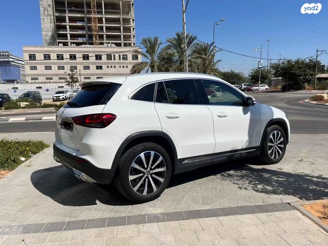 מודעת רכב מרצדס-בנץ GLA