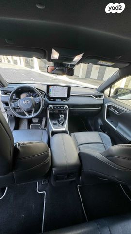 טויוטה RAV4