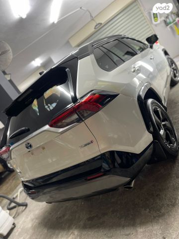 מודעת רכב טויוטה RAV4