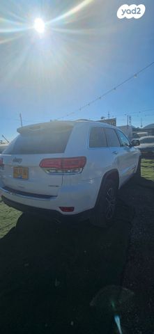 מודעת רכב ג'יפ גרנד צ'ירוקי