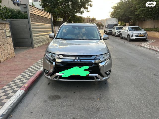 מיצובישי אאוטלנדר