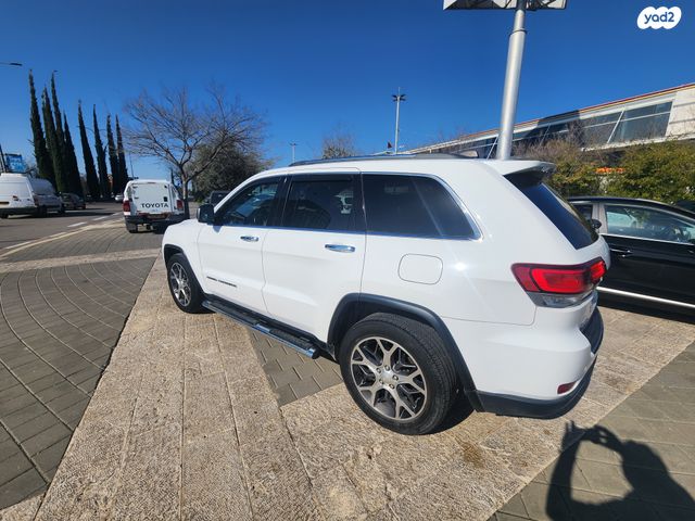 מודעת רכב ג'יפ גרנד צ'ירוקי