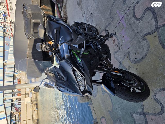 קאוואסאקי Versys 1000