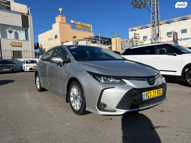 טויוטה קורולה