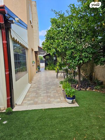 בית פרטי/ קוטג', נופר 11, עין שרה, נהריה