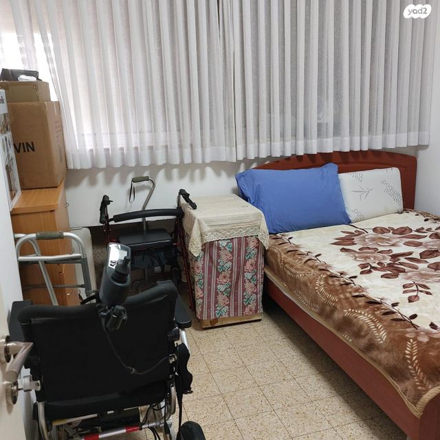 דירה, רוטשילד 4, רמב"ם, ראשון לציון