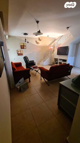 גג/ פנטהאוז, אריה בן אליעזר 40, נווה יהושע, ערמונים, רמת גן