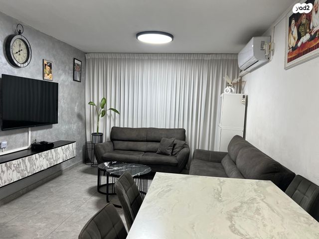 שדרות ירושלים 220