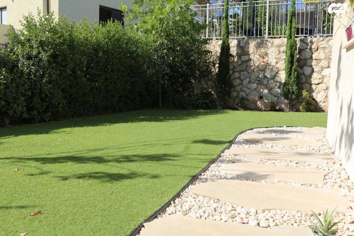 דו משפחתי, שקמה 30, לשם, עלי זהב