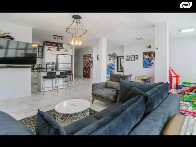 לילינבלום 6