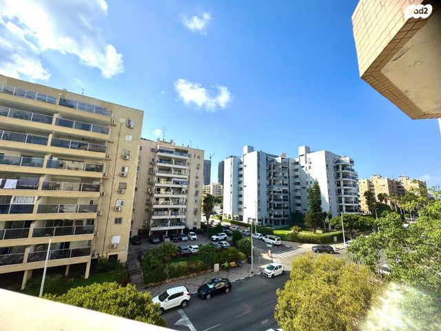 דירה, הרב מיימון 17, באבוב, בת ים