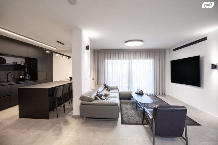 דירה, שדרות הרצל 50, נאות שמיר, יבנה