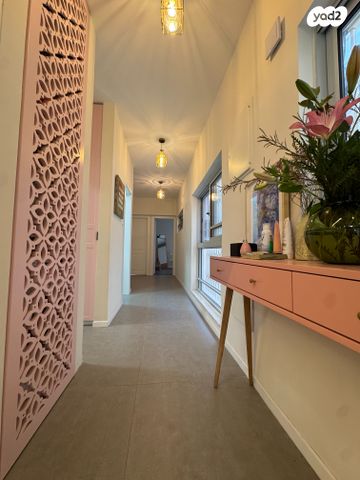 דירה, חיים נחמן ביאליק, בית הכרם, רמת בית הכרם, ירושלים