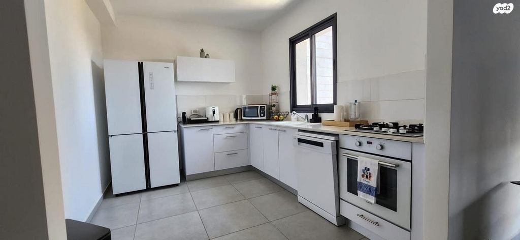 דירה, הצבר, נרקיסים, ראשון לציון